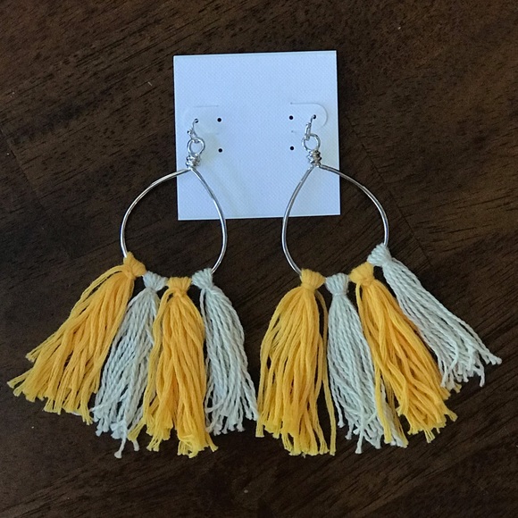 ✨Dangly earrings✨ - Picture 2 of 3